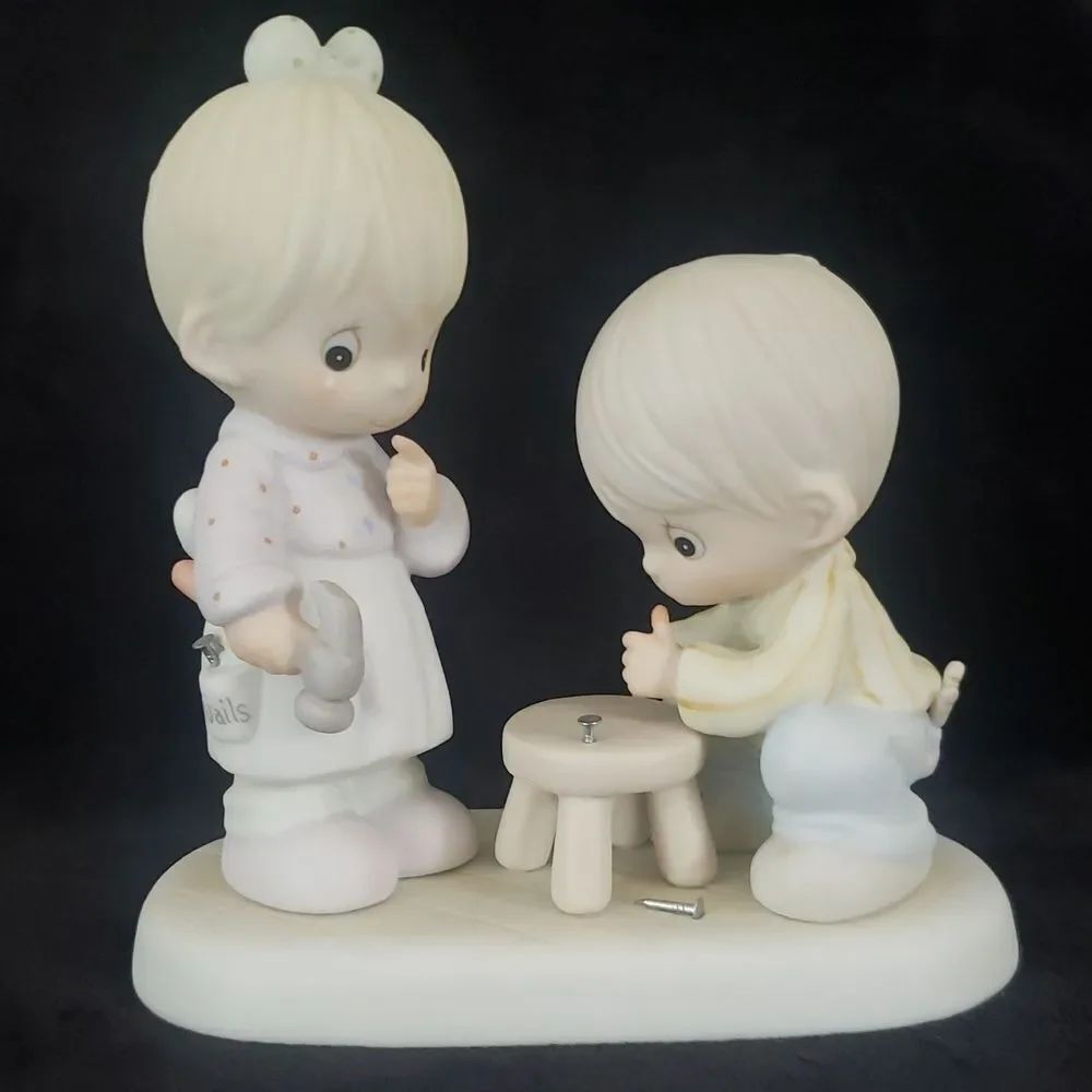 Vintage Precious Moments "Thumb-Body Loves You" Figurine #521698 (1990)